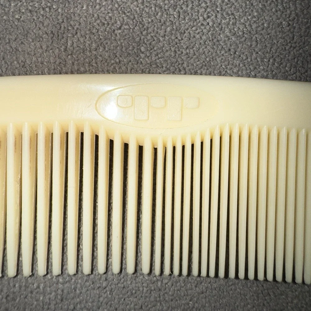 Vintage Dupont Nylon Hair Comb 8